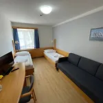 Hotel Laguna & Restaurant