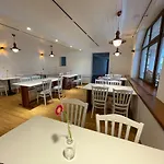 Laguna & Restaurant Hotel