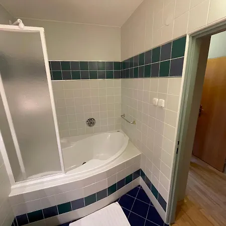 Laguna & Restaurant Hotell Ceske Budejovice