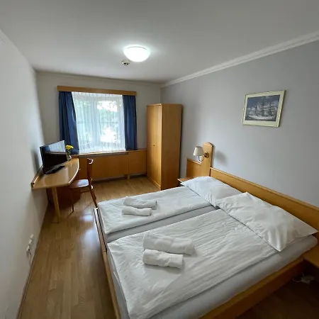 Laguna & Restaurant Hotell 3*
