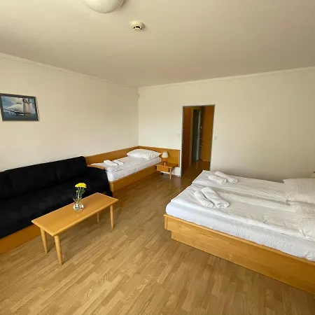 Laguna & Restaurant Hotell Ceske Budejovice