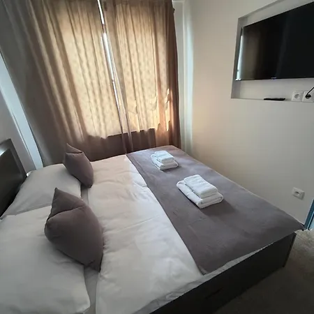 Laguna & Restaurant 3*