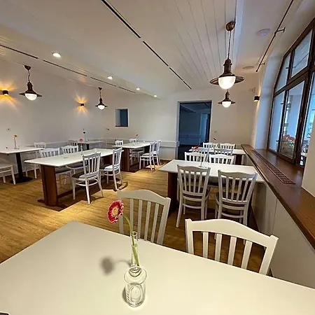 Отель Laguna & Restaurant