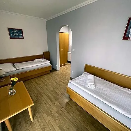 Laguna & Restaurant 3* Ческе-Будеёвице