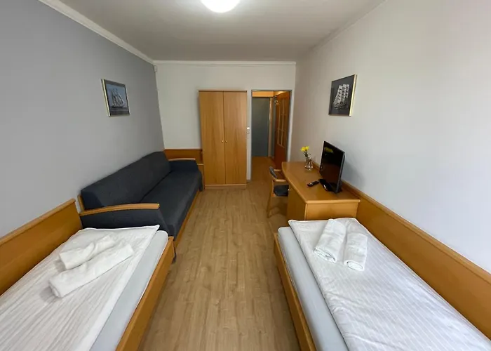 Hotel Laguna & Restaurant 3*
